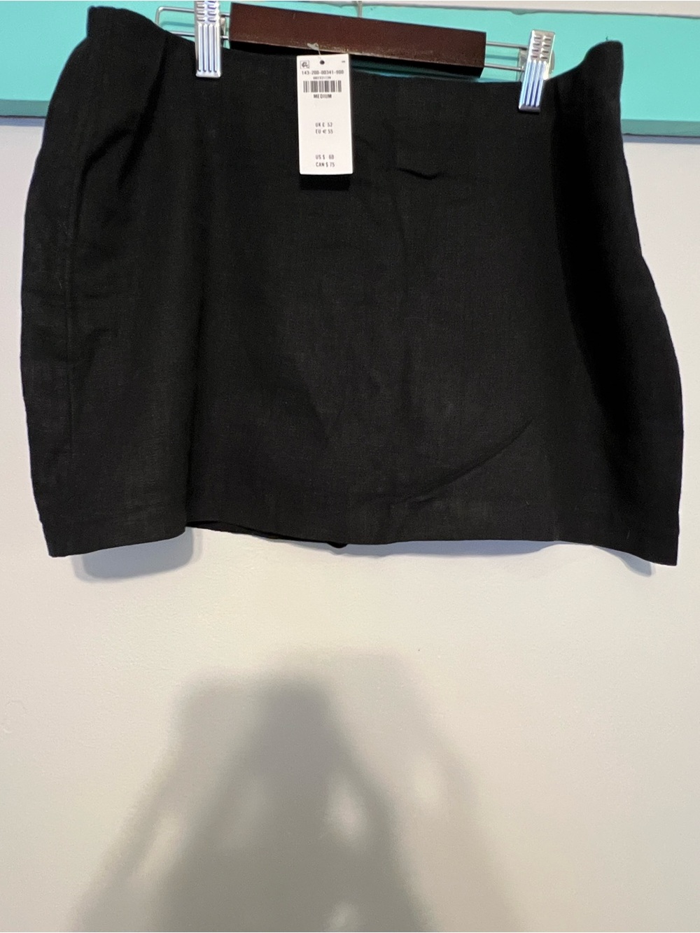 NWT Abercrombie & Fitch Scarlett Mini Skort Black Mid Rise Size Medium - Picture 2 of 3